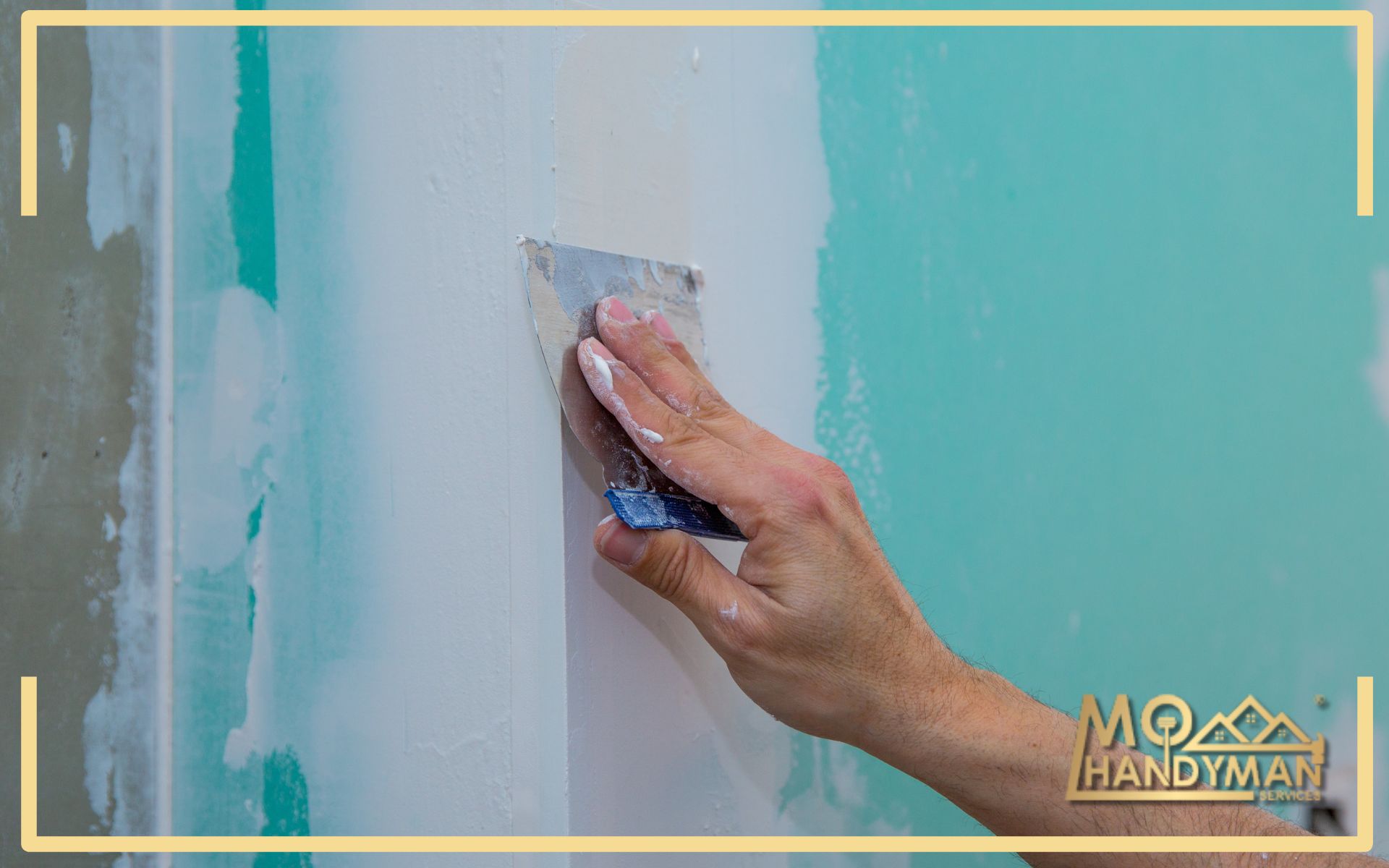 Efficient plastering tips for quick drywall crack repair, demonstrating simple methods to achieve a smooth, undetectable repair on damaged walls.