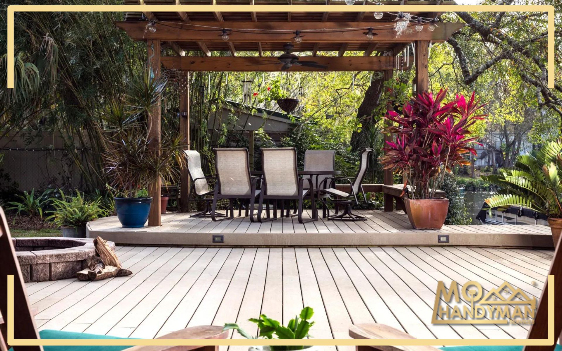 Stylish small outdoor deck designs