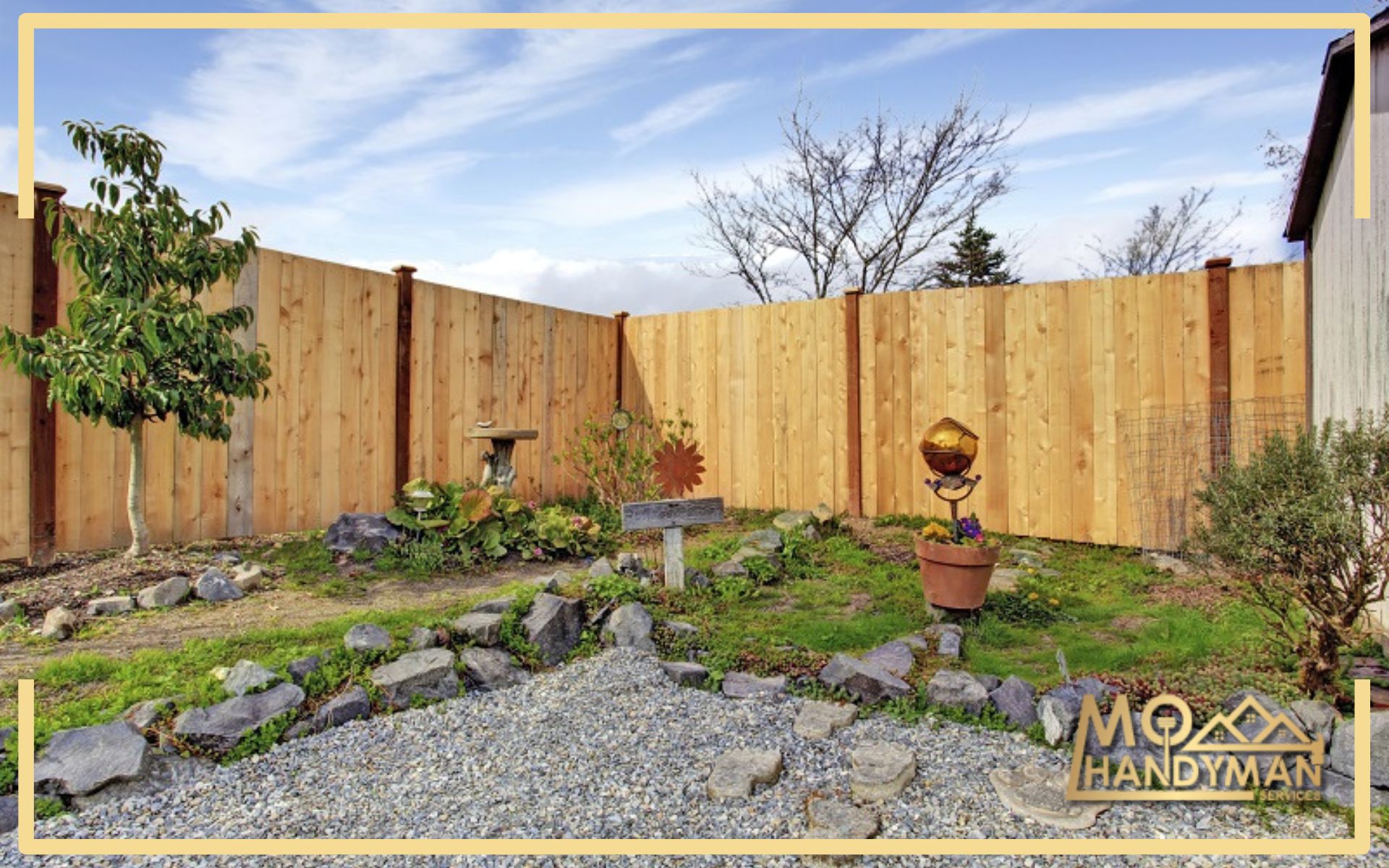 Trendy privacy fence for a backyard transformation